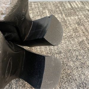 Black Y2K Steve Madden Calf Boots